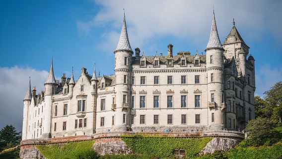 John O'Groats, Dunrobin Castle, and the North Coast 500 with entry to Dunrobin Castle 
