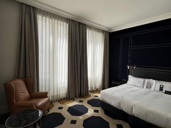 Only YOU Boutique Hotel Room Type - Over the Garden Suite