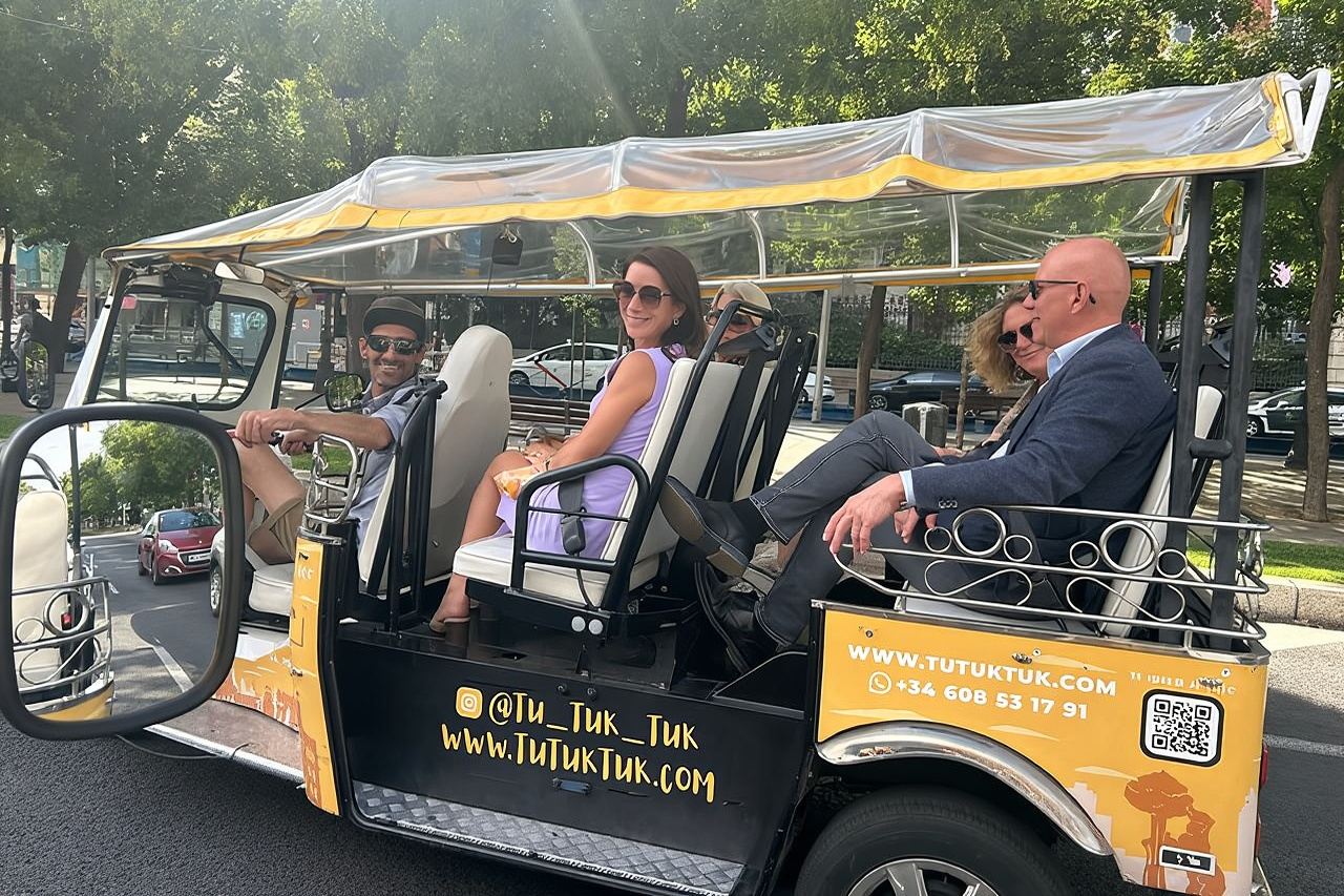 Tour of Castizo Madrid with a private guide in a yellow Tuk-Tuk