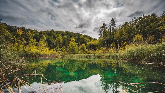 Vanuit Split: Zelfgeleide dagtocht naar de Plitvicemeren met boottocht