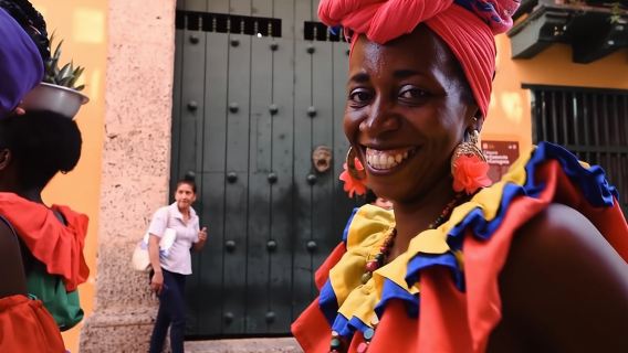 FULL TOUR WITH LUNCH IN FAVORITE PLACE OF ANTHONY BOURDAIN