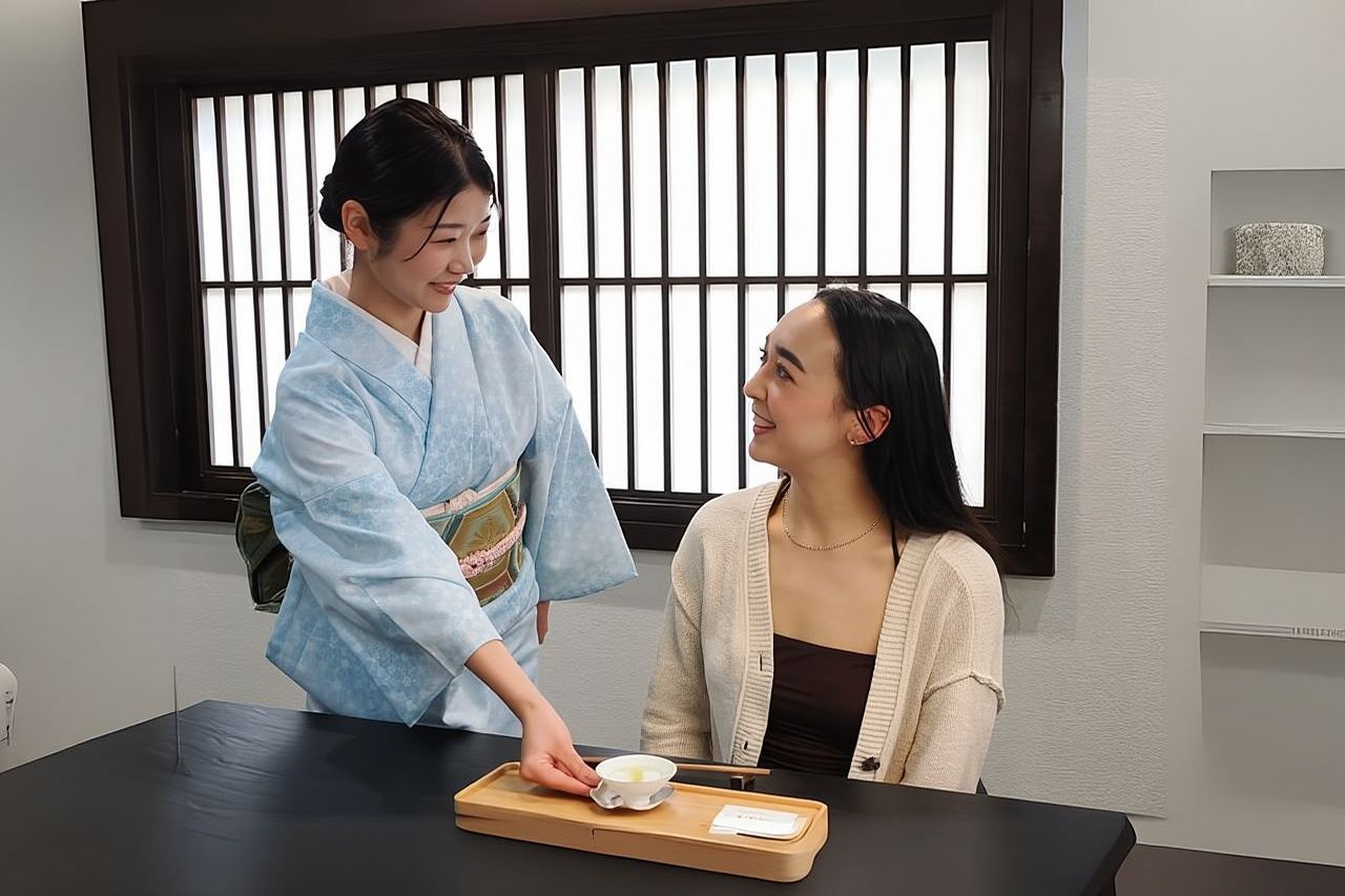 Cerimonia del tè tradizionale di Tokyo con un maestro del tè giapponese