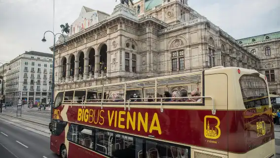 รถบัสแบบขึ้นลงได้ Big Bus เวียนนา [เที่ยวชมสถานที่สำคัญของเวียนนา/รถบัสเปิดประทุนหรู/สำรวจอย่างอิสระ/การล่องเรือ DDSG/ชิงช้าสวรรค์ยักษ์]