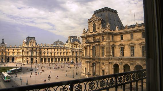 Meurtres et mystères du musée du Louvre