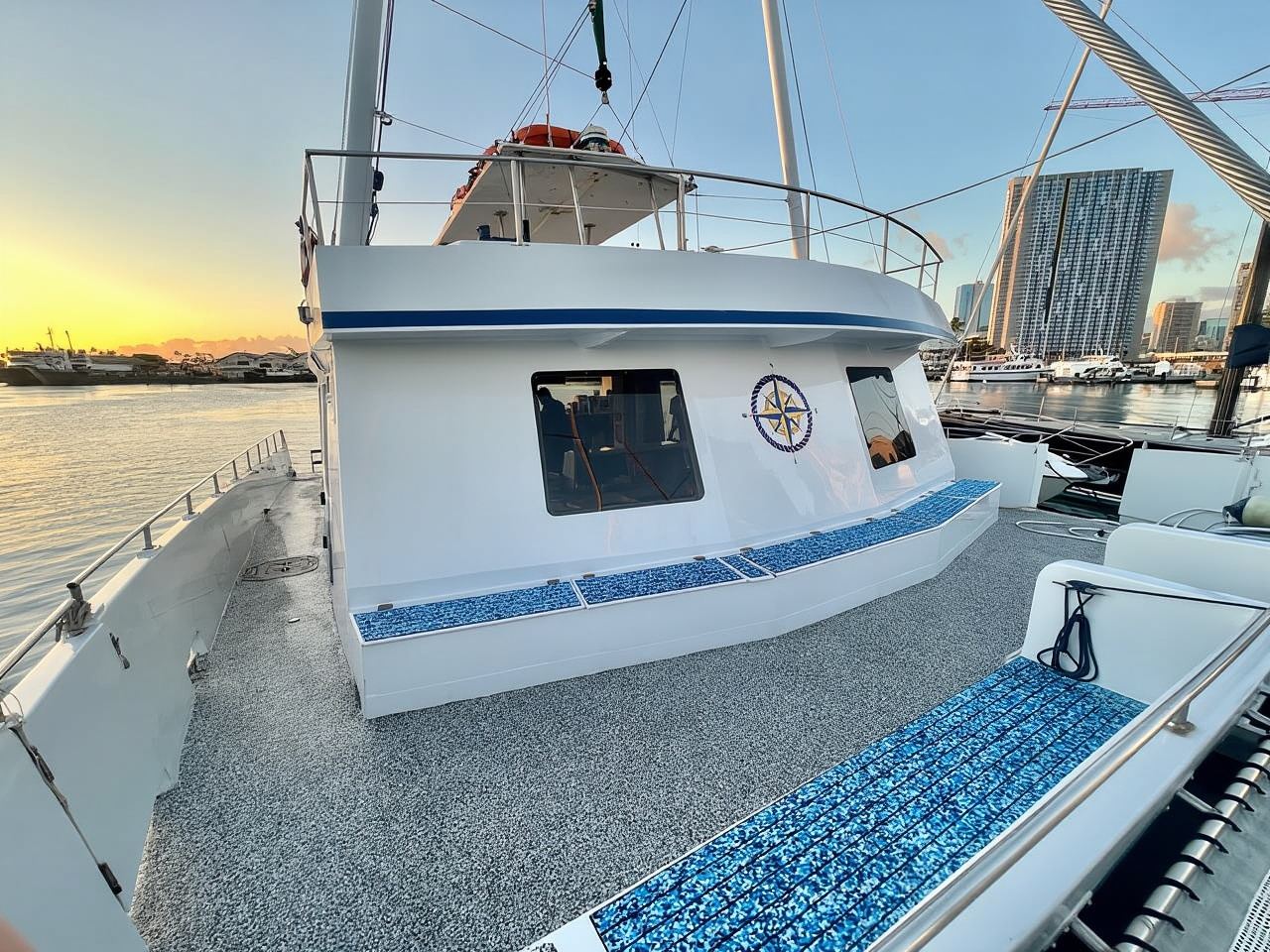 โออาฮู: ล่องเรือชมพระอาทิตย์ตกที่ไวคิกิ