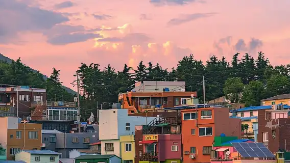 釜山：甘川村與海雲台藍線公園之旅