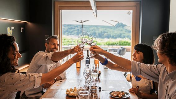 Valdobbiadene: degustazione di Prosecco con stuzzichini