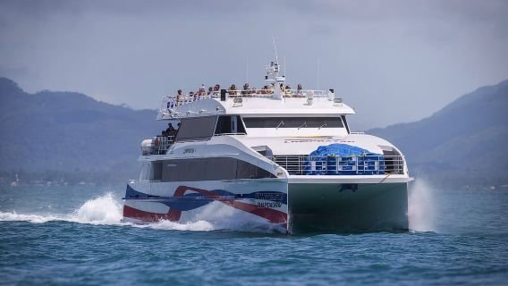 ภูเก็ตไปเกาะพะงันโดยรถโค้ชและเรือคาตามารันความเร็วสูง