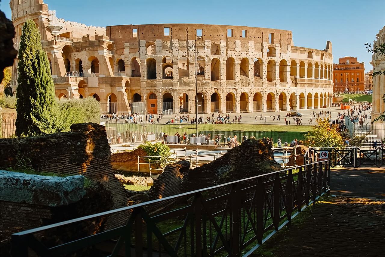 Roma: Introduzione al Colosseo e tour della città antica