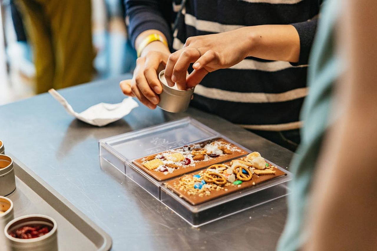 Brussels: Make Your Own Chocolates Workshop with Tastings