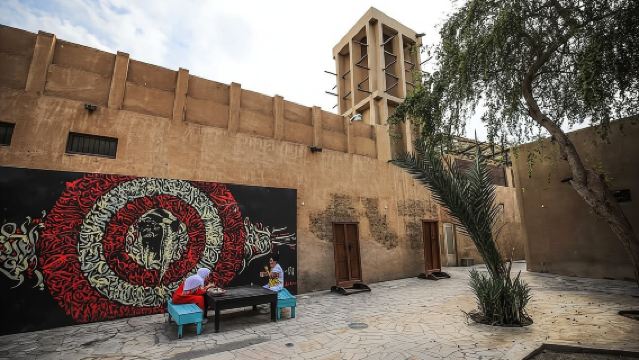 lawatan sehari meneroka budaya tradisional dan pasar di Dubai