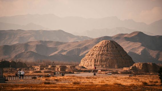 寧夏銀川純玩1日遊(西夏陵+賀蘭山岩畫)探秘西夏+觀雄渾賀蘭