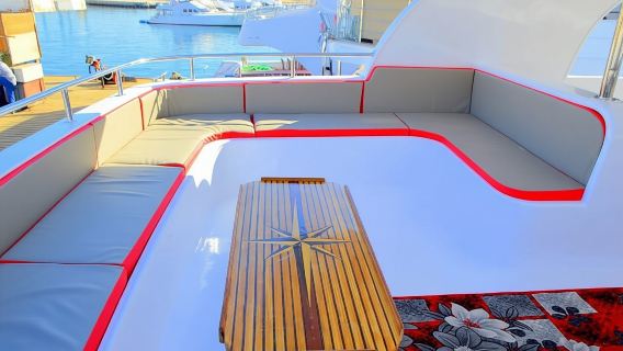 Diving and Snorkeling Day Trip By VIP Boat From Hurghada