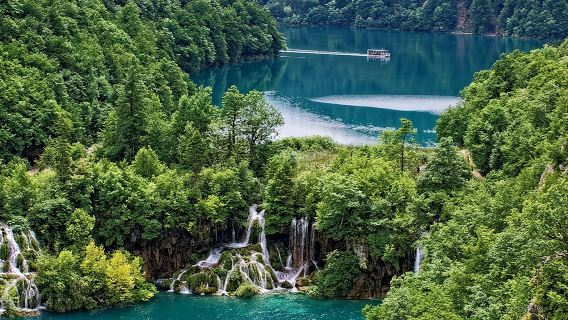 Plitvice Lakes Day Tour with Panoramic Boat Ride Ticket Reserved