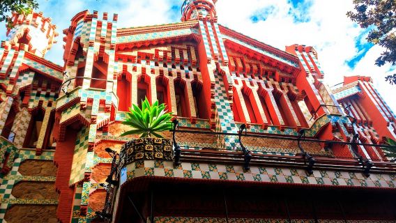 Spain + Sagrada Familia + Casa Vicens + Casa Batlló + Gothic one-day tour