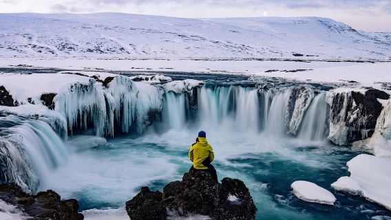 Iceland Akureyri Lake + Lava Labyrinth + Waterfall of the Gods one-day tour