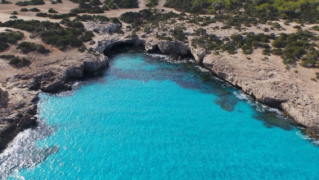 Alquiler de barco privado de lujo Eden 18 con conductor a la Laguna Azul y más