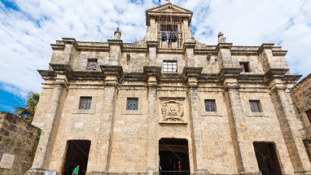 Excursión de medio día por la Zona Colonial desde el Faro a Colón y los Tres Ojos en Santo Domingo