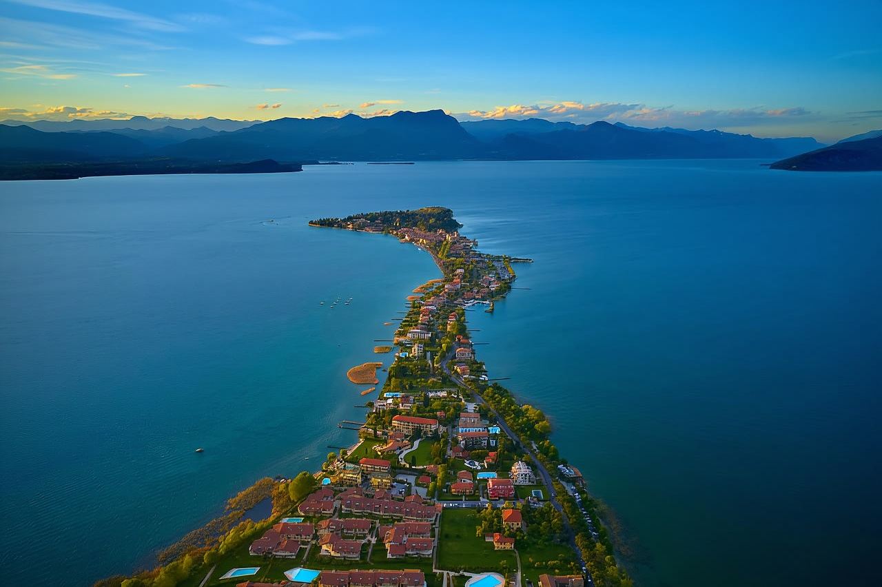 จากเวโรนา: ทัวร์เรือ Sirmione พร้อมชิม Spritz