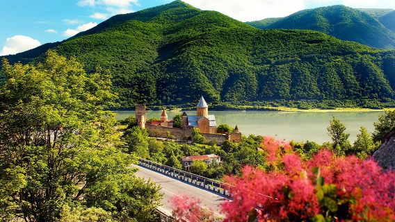 Tbilisi Private Tour to Kazbegi and Gudauri