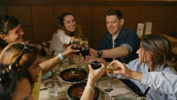 Barcelona: Guidad matvandringsrundtur med tapas och vin