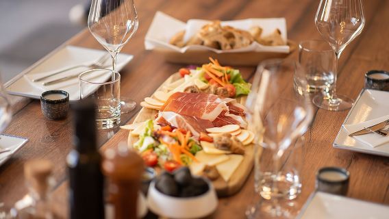 Educational wine tasting in Split