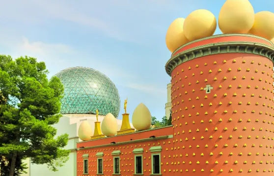 西班牙達利劇院博物館+城堡一日遊【超現實藝術之旅-中文司導】