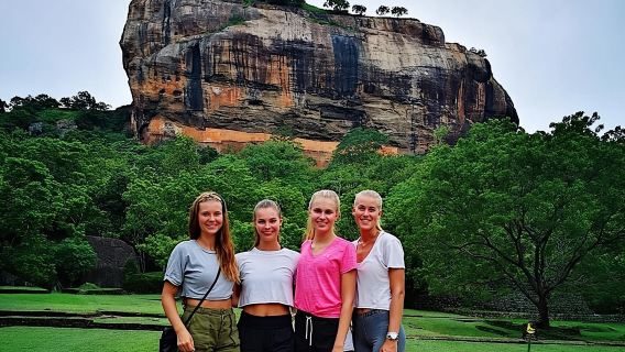 Sri Lanka Sigiriya 1-day tour/Dambulla Cave Temple