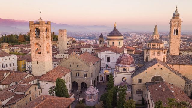 Bergamo: Full meal Food Tour with Local Delights by Do Eat Better