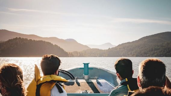 Vancouver Bowen Island dinner and sightseeing/granite falls cruise tour