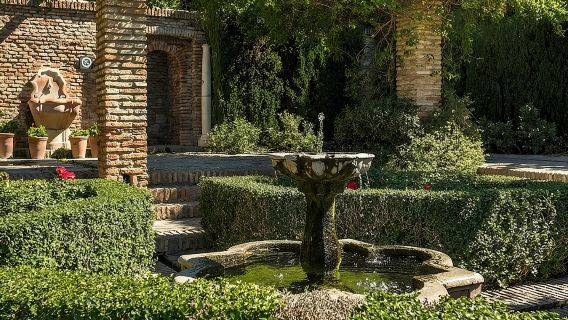 Malaga Roman Theater & Alcazaba: Guided Tour with Official Guide