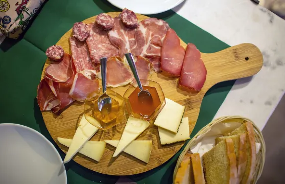 品味翁布里亞：佩魯賈美食健行之旅（Do Eat Better 出品）