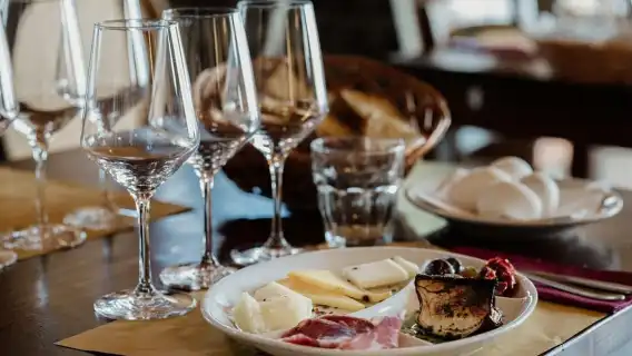 Mount Etna: Winery Tour and Tasting