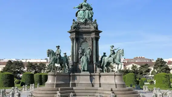 เวียนนา: ทัวร์เดินชมไฮไลท์ของเมืองพร้อมไกด์กลุ่มเล็ก