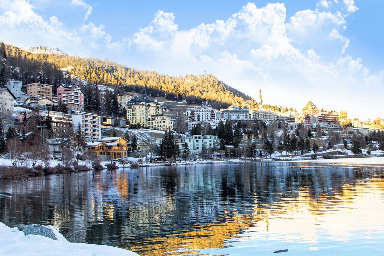 Da Milano: Andata e Ritorno con il Trenino Rosso del Bernina per Saint Moritz