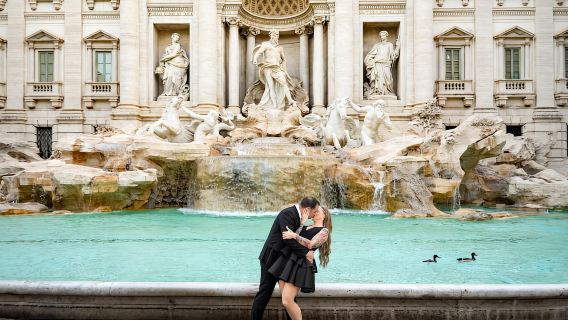 Roma: Sesión de fotos privada y personalizada en la Fontana de Trevi