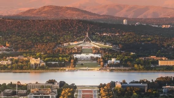 ทัวร์ 1 วันแบบเจาะลึกจากซิดนีย์สู่เมืองหลวงแคนเบอร์รา + ปราสาทรัฐสภา + โรงกษาปณ์หลวง + ทะเลสาบเบอร์ลีย์ กริฟฟิน