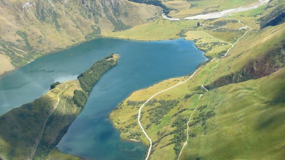 Queenstown to Glenorchy Round-Trip - Private Tour to the 'Lord of the Rings' Filming Location, Explore Both Islands Exclusively