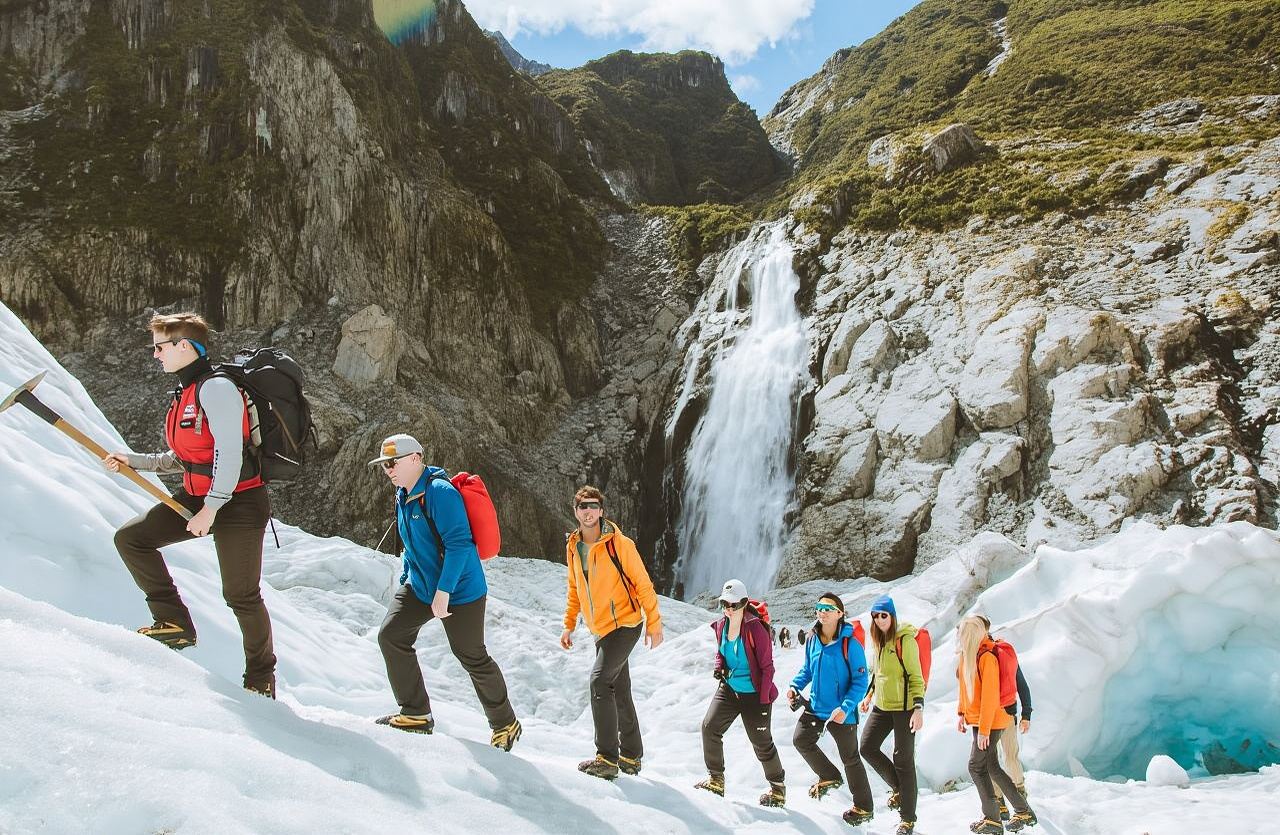 Fox Glacier Helicopter Tour and Hike Experience