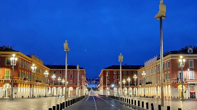 法國尼斯+天使灣+尼斯老城-馬塞納廣場【中文包車自由行】