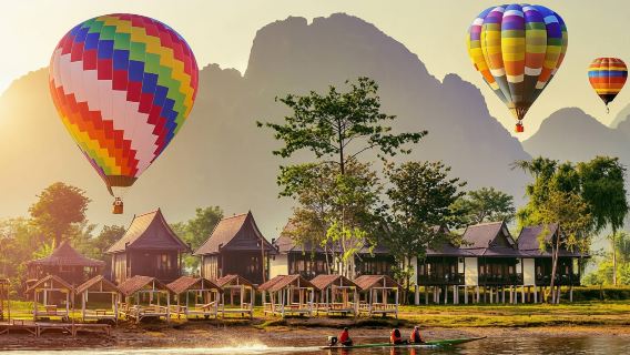 Vang Vieng- Tagesausflug[Heißluftballon, Seilrutsche, Kajakfahren, Tan River, Unterwasserhöhle und Lagune 1]
