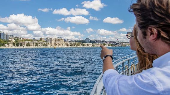 Desde Estambul: Crucero por el Bósforo mañana/tarde/atardecer con/sin traslados al hotel