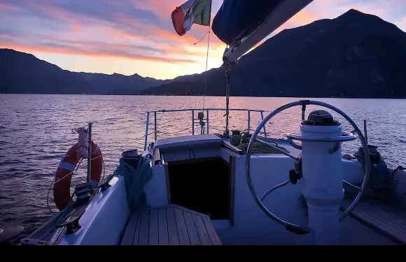 科莫湖日落帆船之旅（含私人船長）