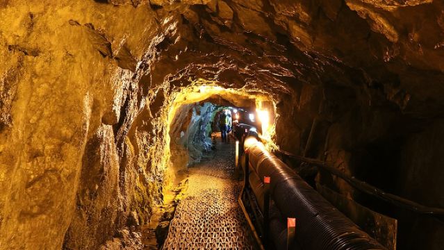 Private Tour durch die DMZ mit Insider: Treffen mit einem nordkoreanischen Überläufer, 3. Tunnel & Brücke