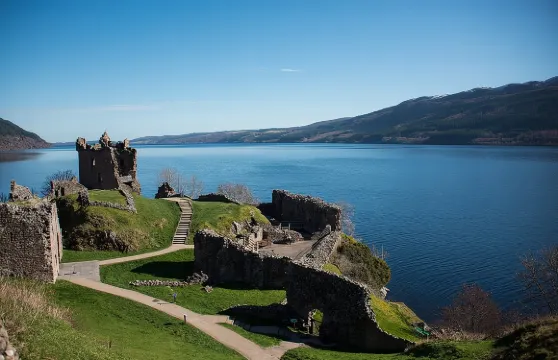 從因弗內斯出發的內斯湖郵輪及厄克特城堡參觀