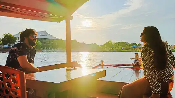 【私人】阿瑜陀耶神殿及日落遊船之旅 – 由經驗豐富的司機陪同