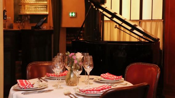 La Mère Catherine - Lunch or Dinner in Montmartre