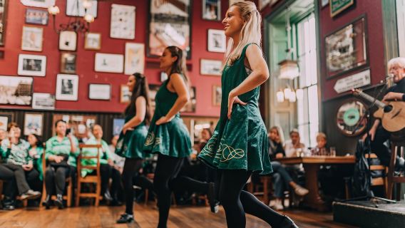 Dublin : une soirée de musique, de danse et de gastronomie irlandaises