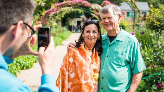 Dari Paris: Lawatan Sehari Berpandu ke Taman Monet di Giverny