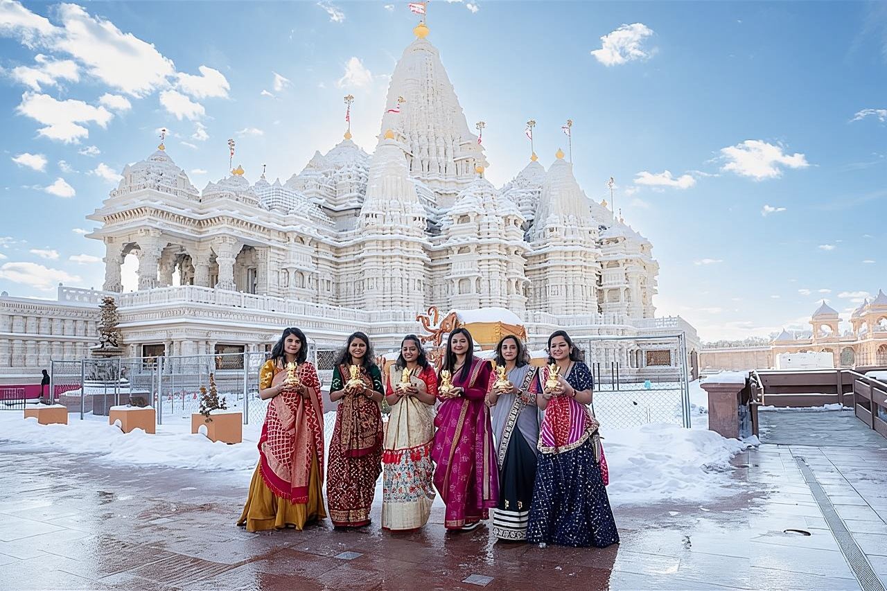 Tour compartido de día completo por Abu Dabi desde Dubái con el templo hindú BAPS Mandir